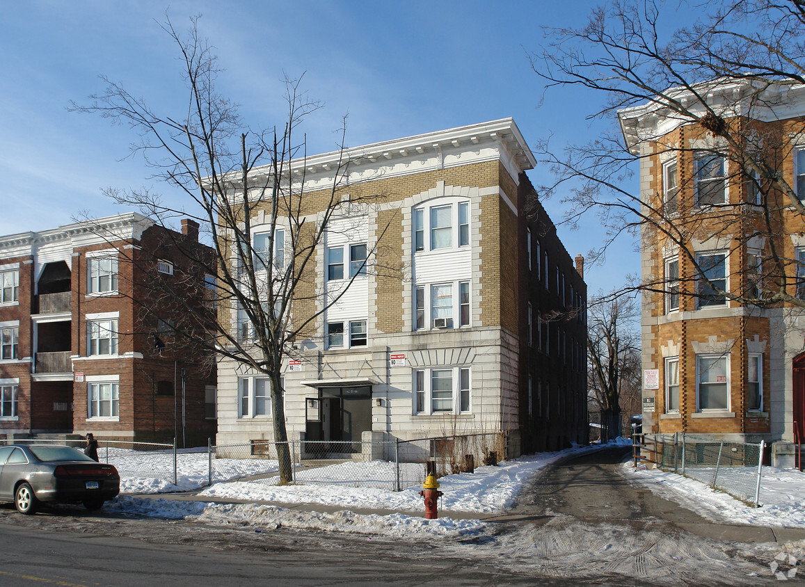 Building Photo - 277-279 Wethersfield Ave