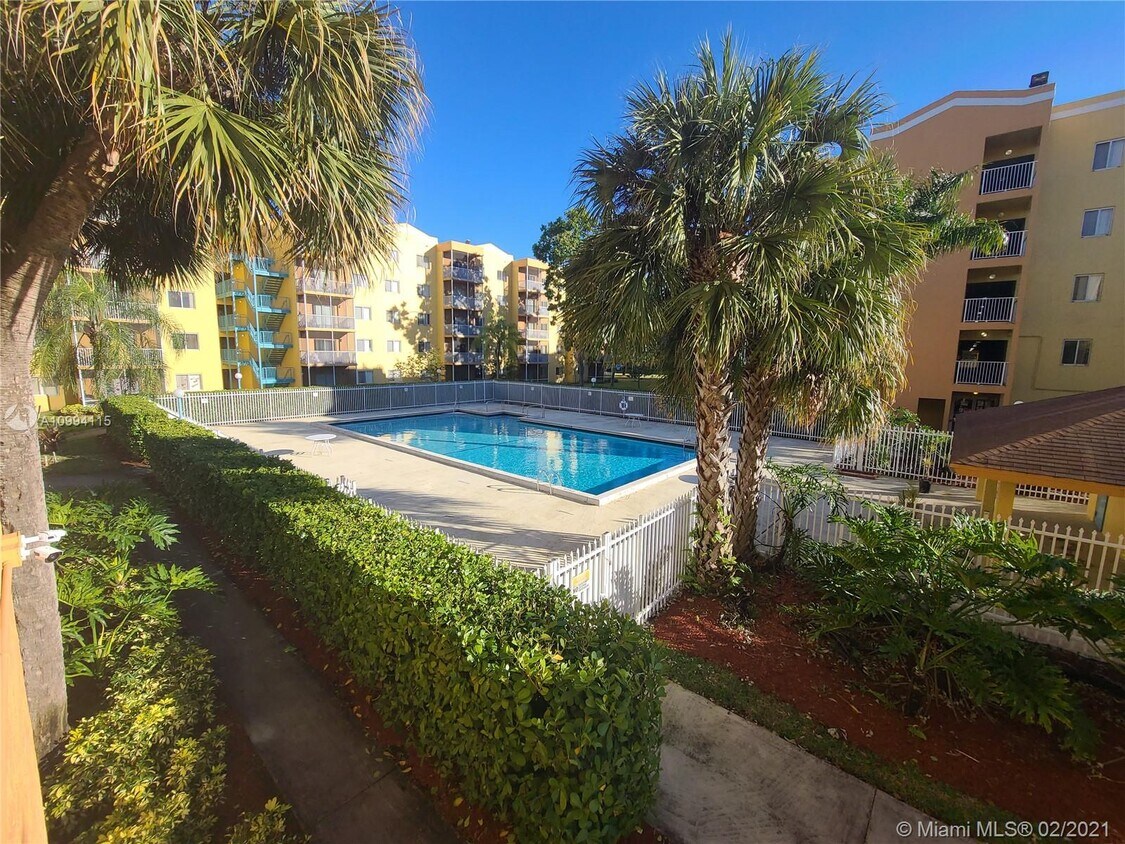 2221 Sherman Cir S Unit 408, Miramar, FL 33025 Condo for Rent in
