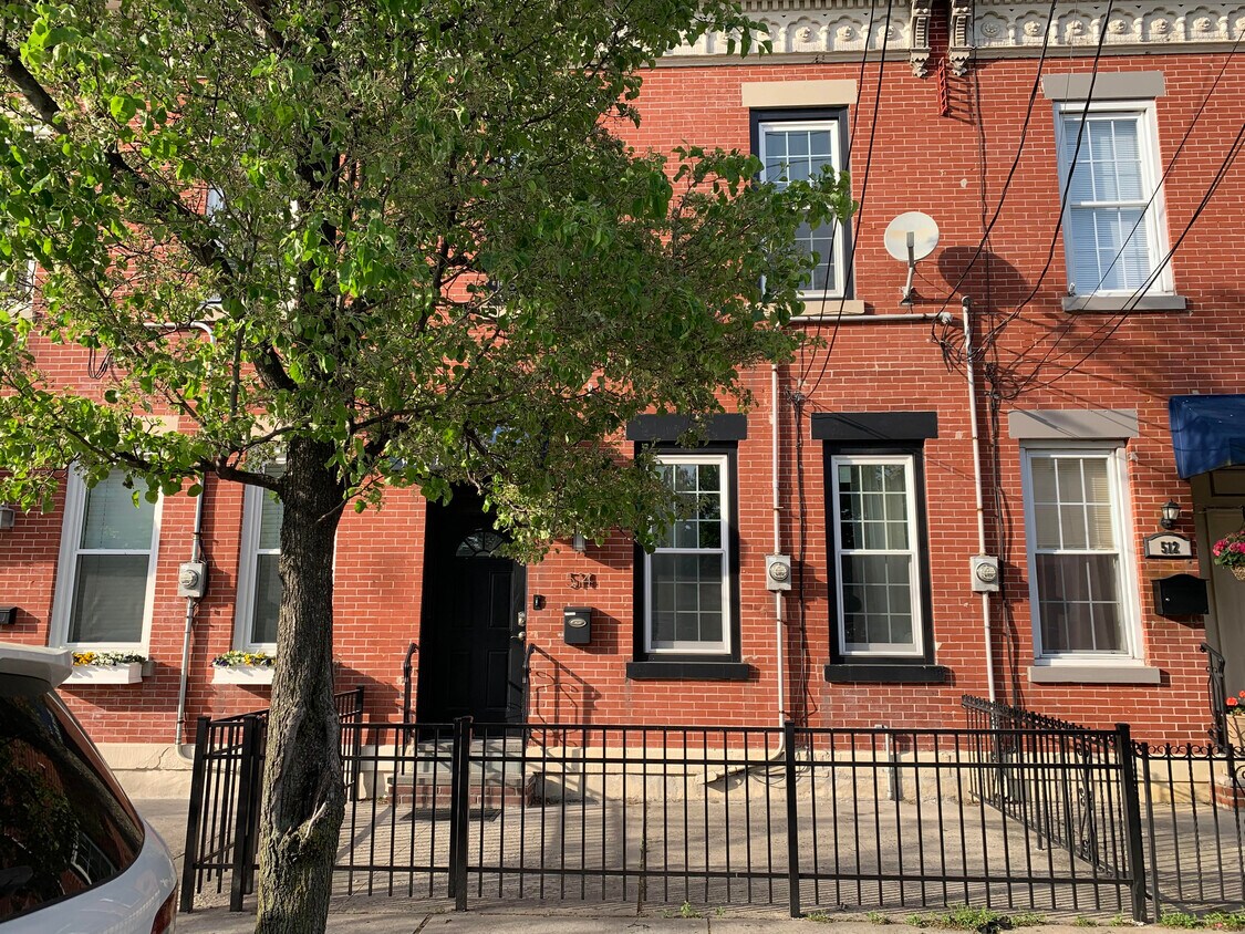 Front of House - 514 23rd St