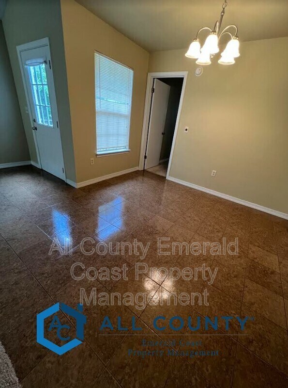 Foto del edificio - 405 Northview Ln