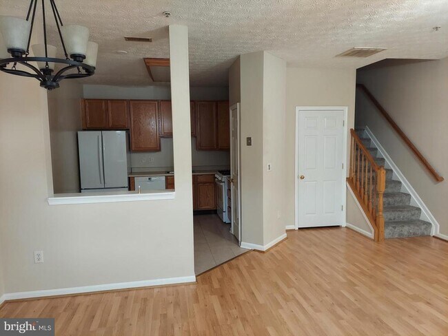 Foto del edificio - 8089 Brookstone Ct