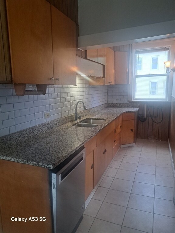 Foto del edificio - 98 Brookline St