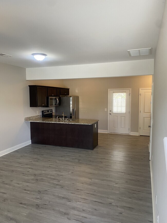 Foto del edificio - 110 Clark Branch Rd