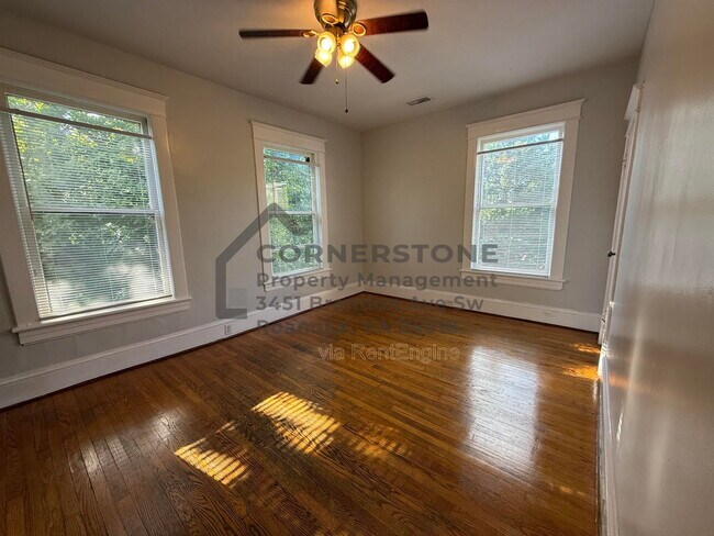 Foto del edificio - 420 Allison Ave SW