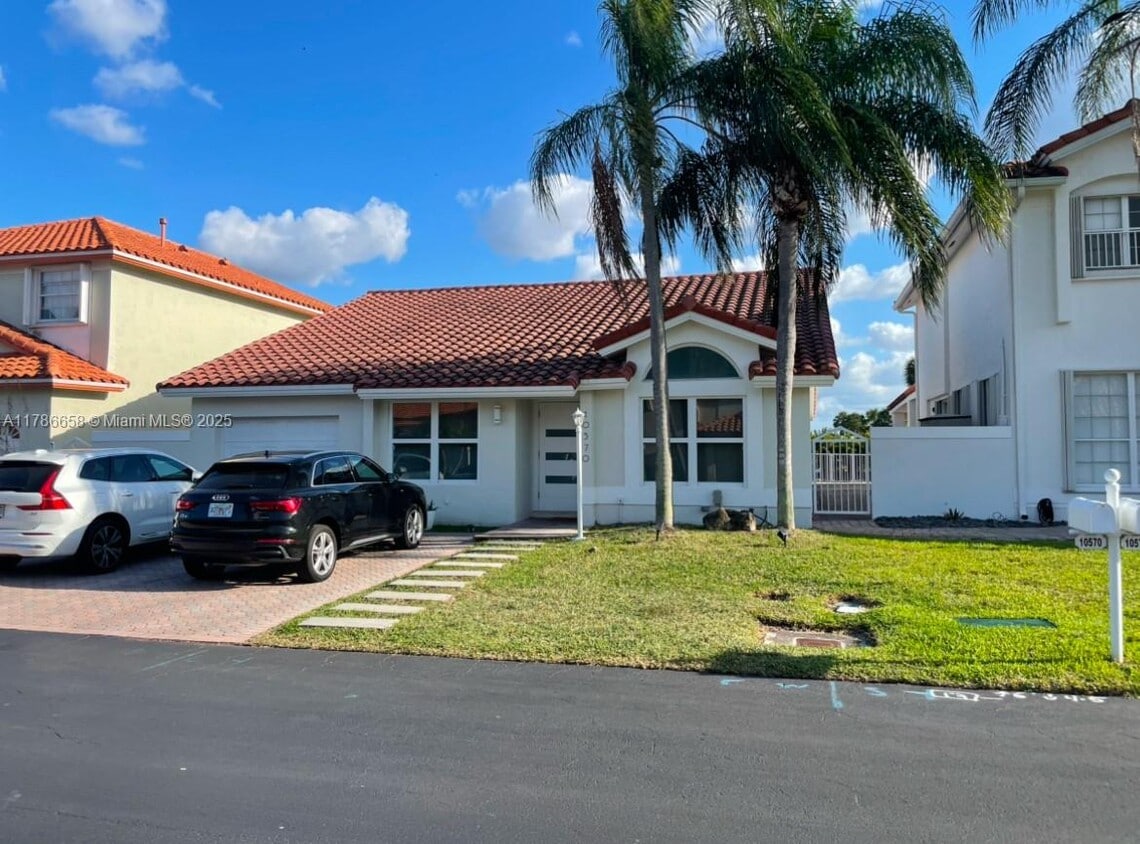 Primary Photo - 10570 NW 51st St