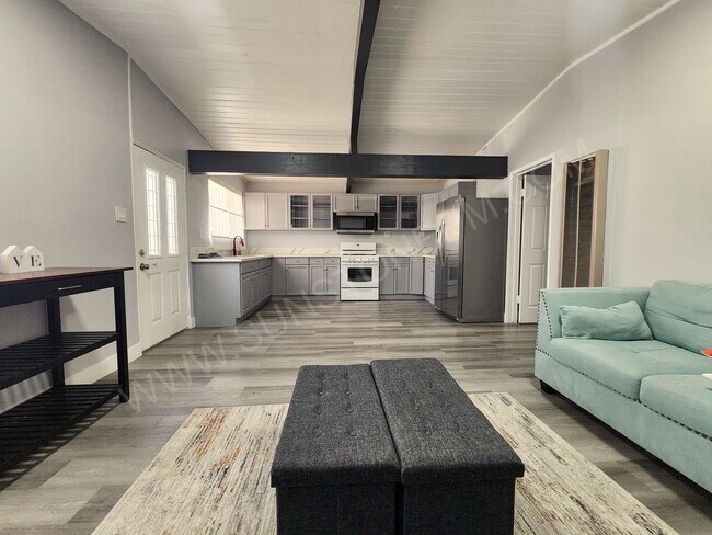 Foto del edificio - 2 Bedroom, 1 bathroom