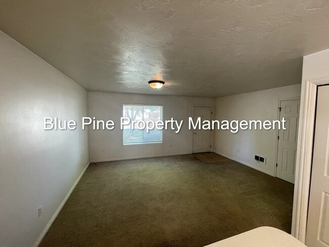 Foto del edificio - 3156 Chasewood Dr
