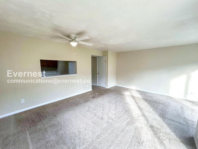 Building Photo - 3821 Staffordshire Ln