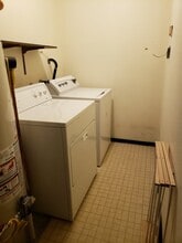 Building Photo - 1410 Crete Ct