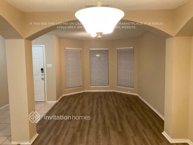 Foto del edificio - 6849 Permian Ln