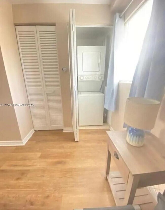 Foto del edificio - 821 SW 2nd St