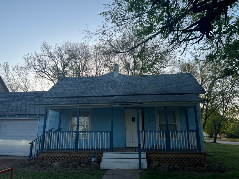 Primary Photo - 2023 S Spring St