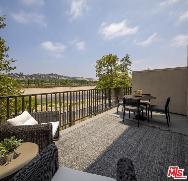 Foto del edificio - 1805 W Bankside Wy