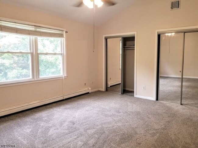 Building Photo - 40 Village Dr