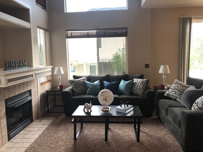 Foto del edificio - 3550 Porterfield Pl