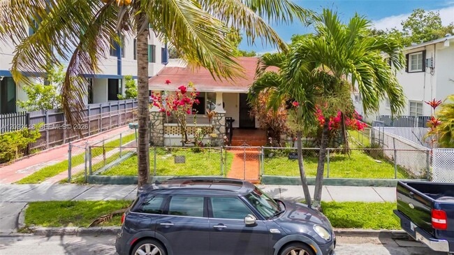 Foto del edificio - 1243 SW 3rd St