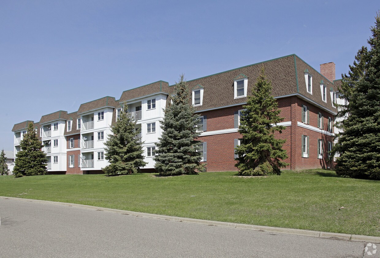 Edgerton Manor Apartments 2021 Edgerton St N Maplewood, MN