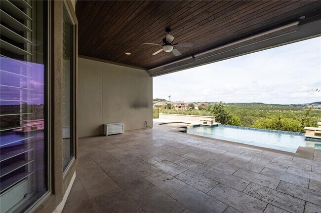 Foto del edificio - 4816 Taurus Walk