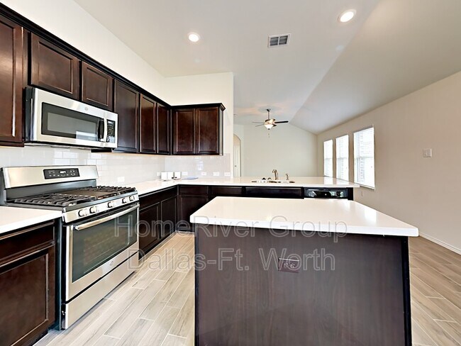 Building Photo - 14445 Serrano Ridge Rd