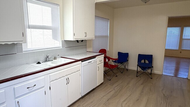 Foto del edificio - 3590 Cedar Ave