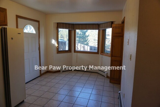 Foto del edificio - Great Duplex in North Evergreen!!