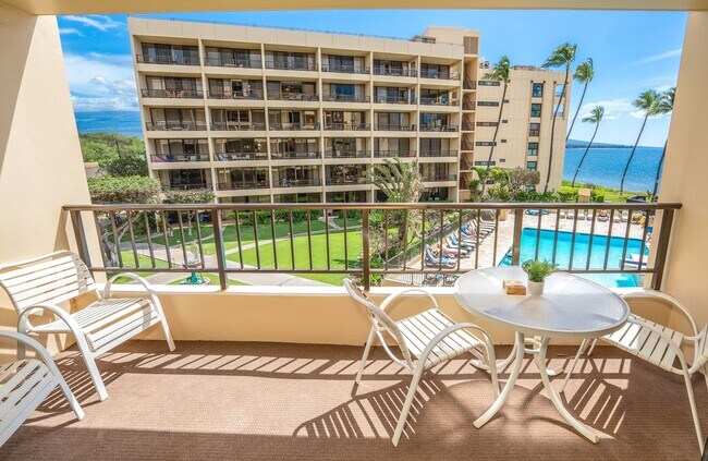 Foto del edificio - BeachFront Furnished Condo at Sugar Beach Resort, 1 Bed / 1 Bath with Ocean Views!