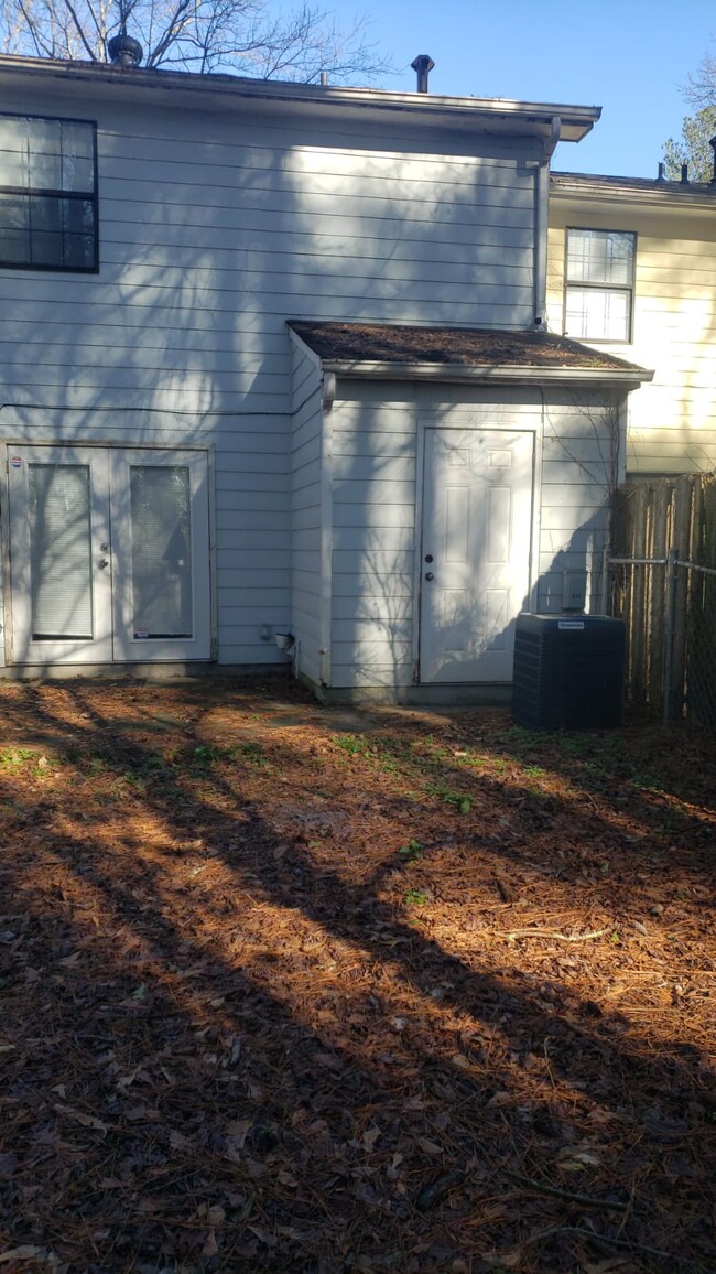 Building Photo - 2259 Salt Springs Pl