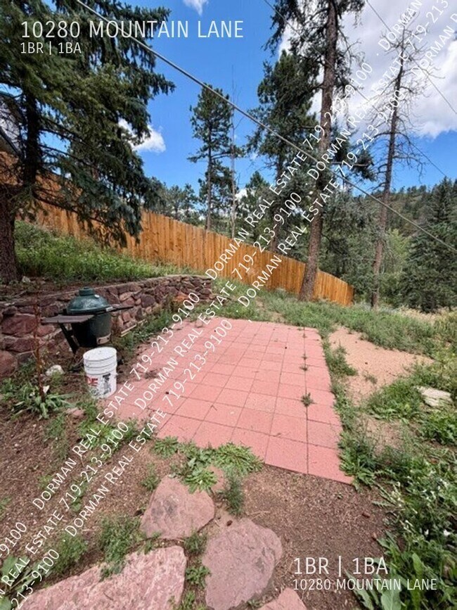 Foto del edificio - 10280 Mountain Ln
