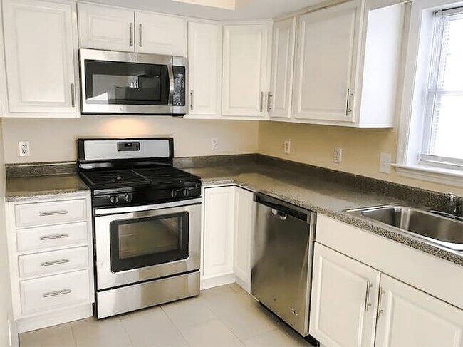 Building Photo - 42 Colonel Bell Dr