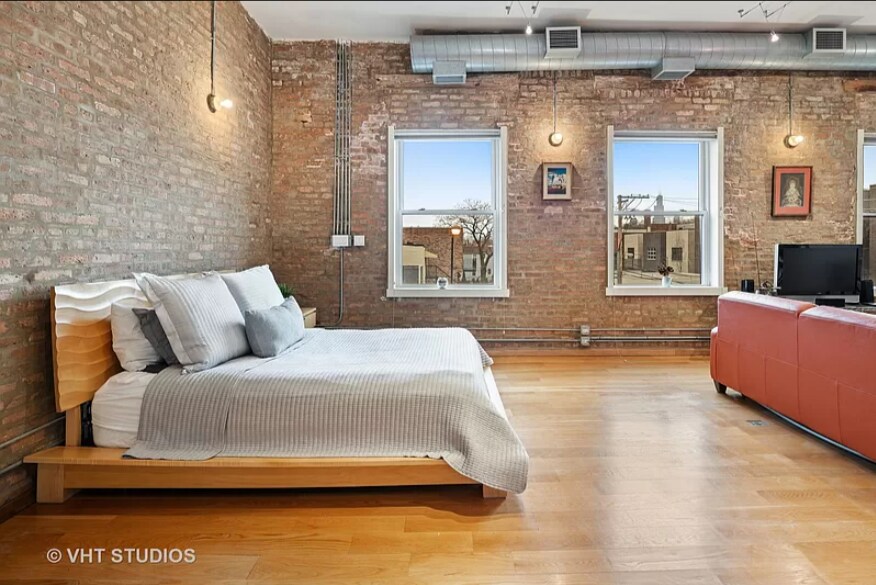 Foto principal - 648 N Damen Ave