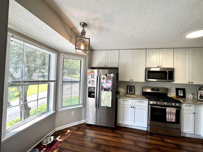 Building Photo - 5045 Laurel Springs Way SE