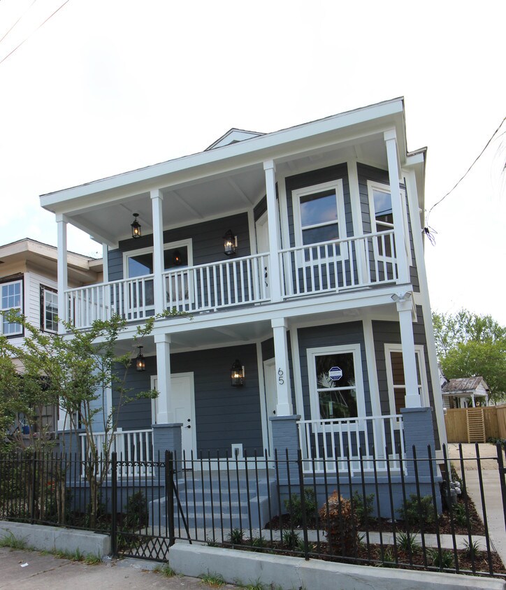 Primary Photo - Renovated Duplex! : Price Reduced!