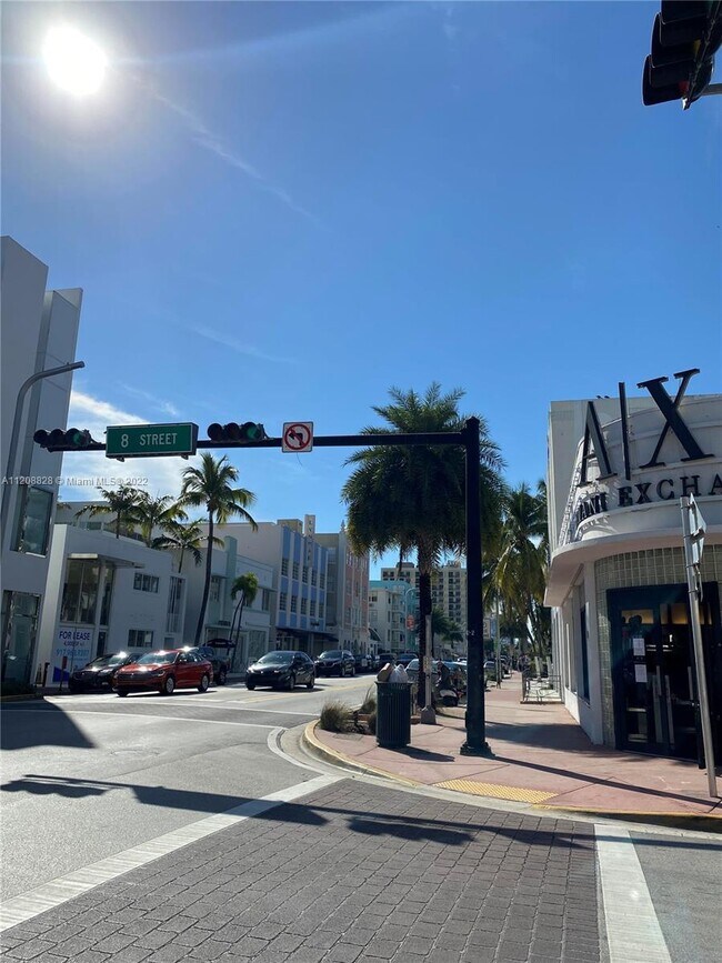 Foto del edificio - 750 Collins Ave