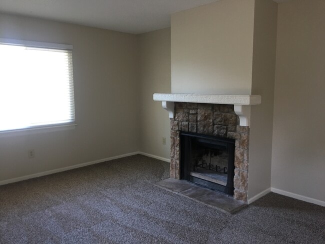 Building Photo - 8145 N Stoddard Cir