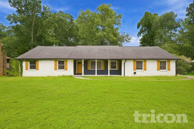 Building Photo - 590 Clubland Cir SE