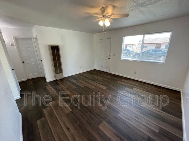 Building Photo - 1606 N Prospect St