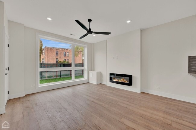 Building Photo - 4609 S St Lawrence Ave