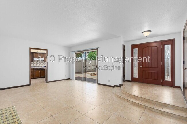 Building Photo - 2063 E Aspen Dr
