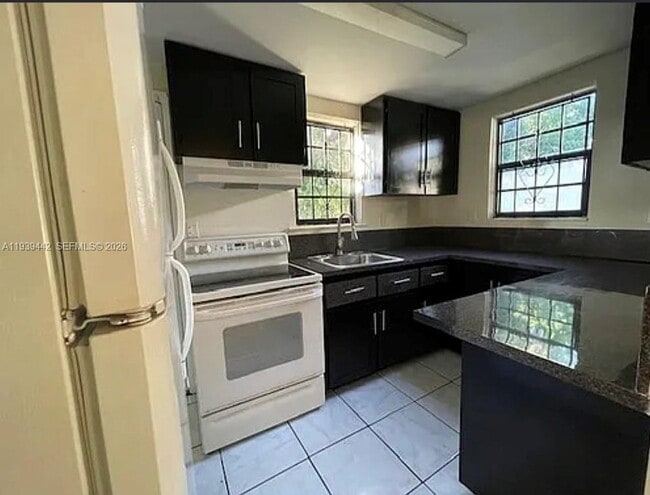 Foto del edificio - 342 NW 43rd St