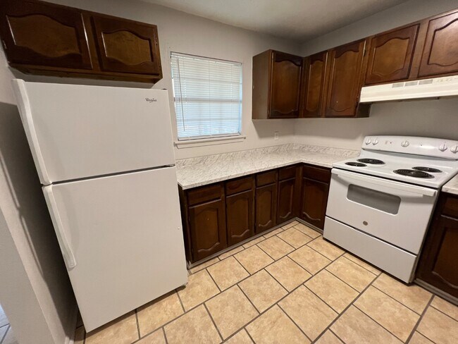 Foto del edificio - 406 Herbert Rd