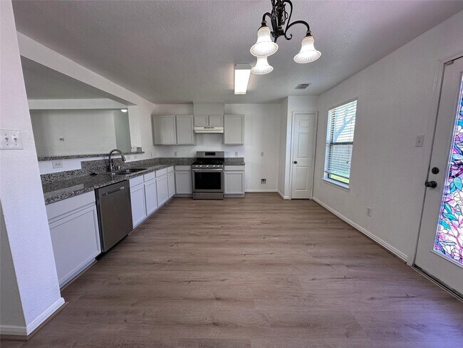 Foto del edificio - 3927 Brook Garden Ln