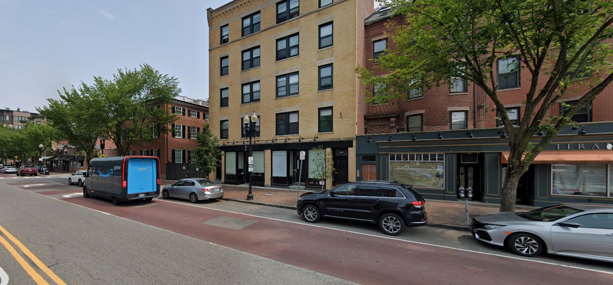 Primary Photo - 1742 Washington St