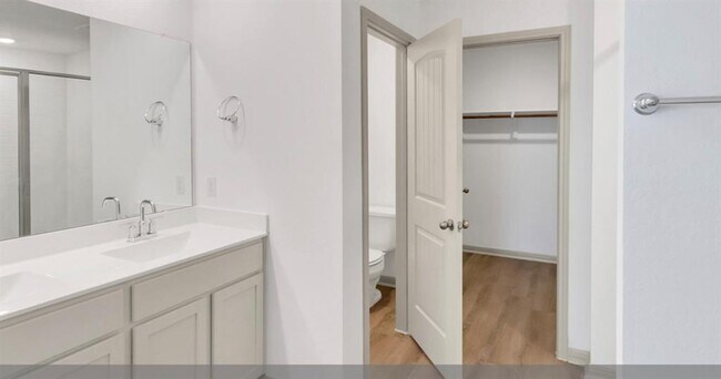 Foto del edificio - 207 Sweetwater Crk Ln