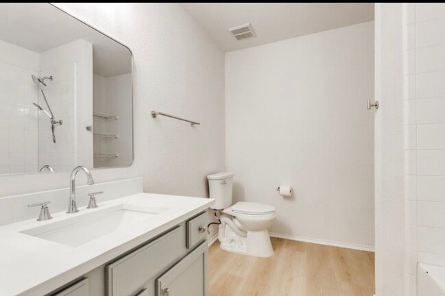 Building Photo - 2812 Terrace Dr