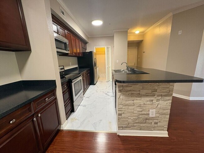 Foto del edificio - 5618 Pinnacle Heights Cir