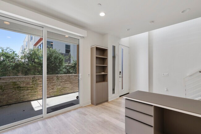 Building Photo - 1674 Topanga
