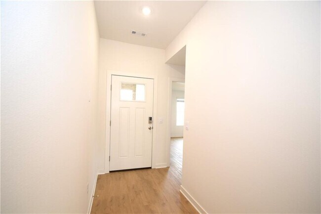 Foto del edificio - 379 Florida Ave