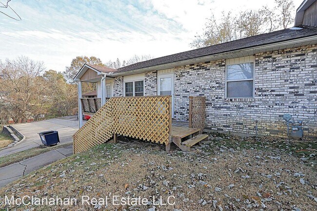 Foto del edificio - 3 br, 1 bath House - 1215 Brandom St. St. #B