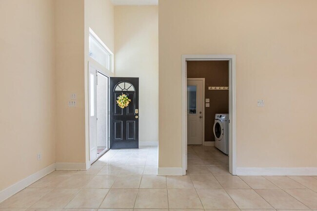 Foto del edificio - 4030 Forsythe Park Cir