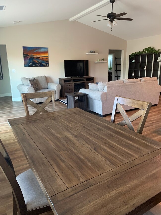 Building Photo - 1482 Tule Peak Cir